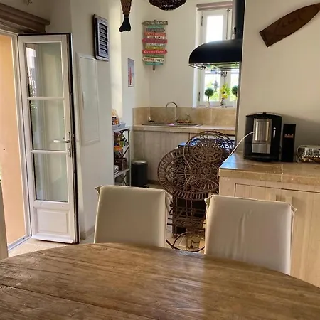 Charming Fisher House On The And In The Heart Of Tropez * サントロペ